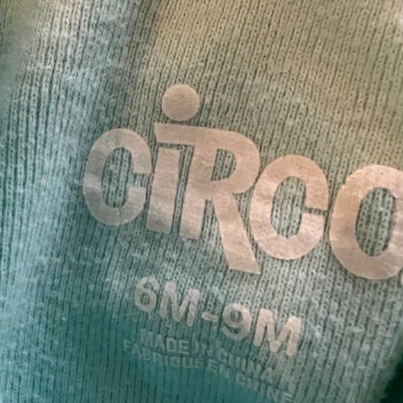 SIX (6) onesies all size 6-9 months, various brands and sleeve sizes - Picture 9 of 13